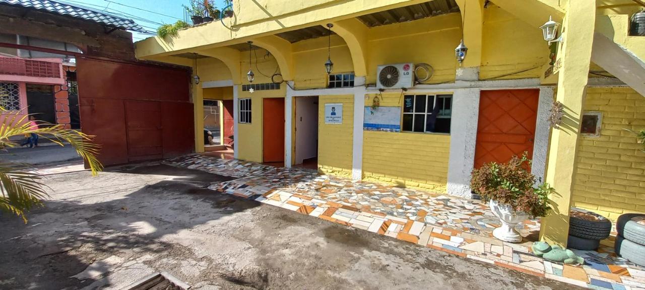 Hostal Santa Marta La Unión エクステリア 写真