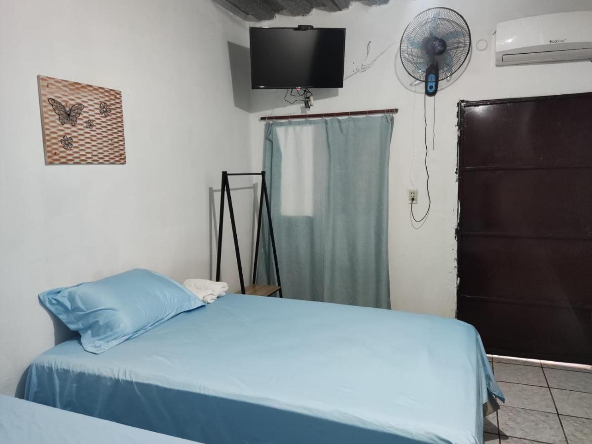 Hostal Santa Marta La Unión エクステリア 写真